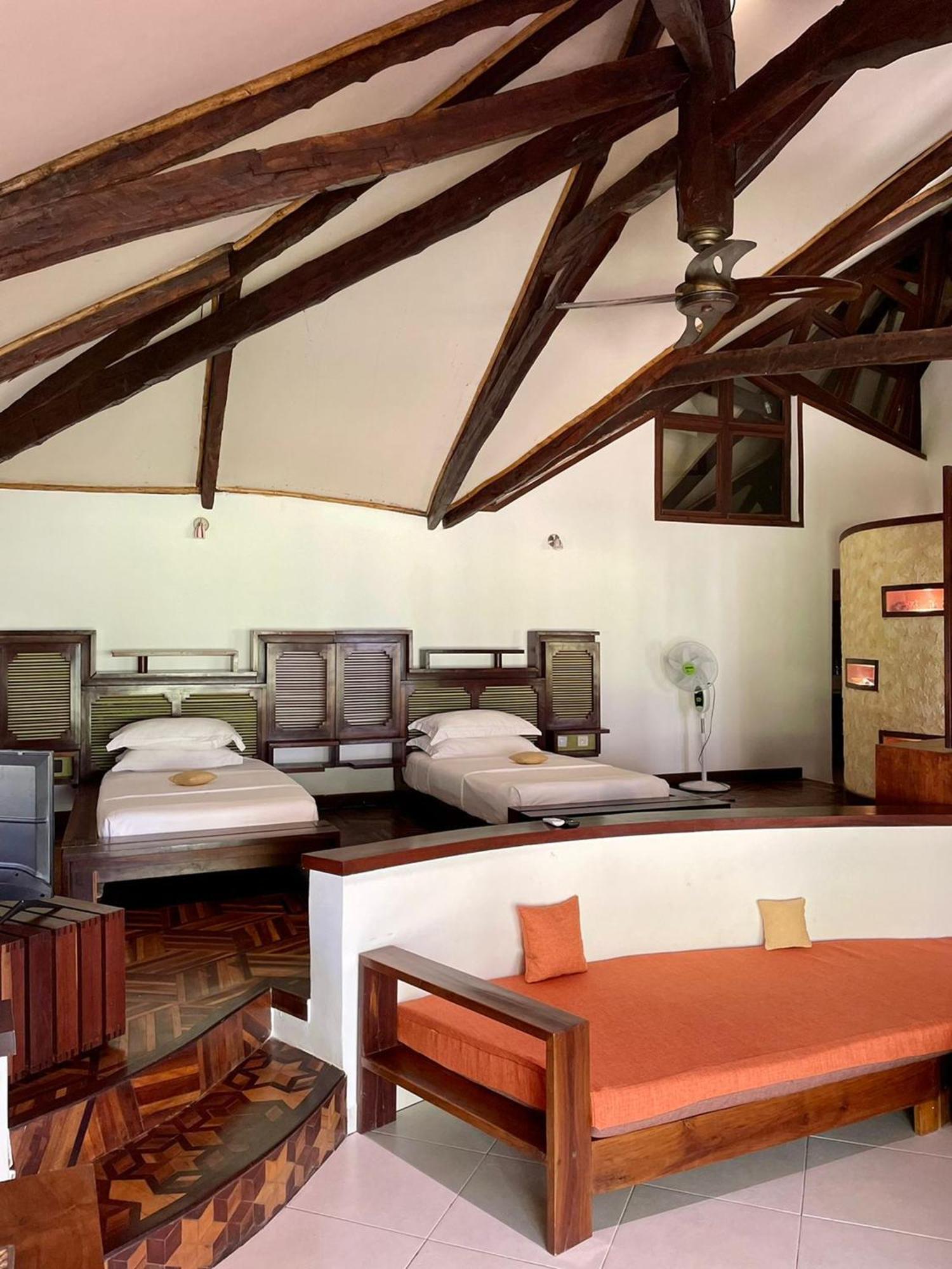 Ravintsara Wellness Hotel Ambaro Exterior photo