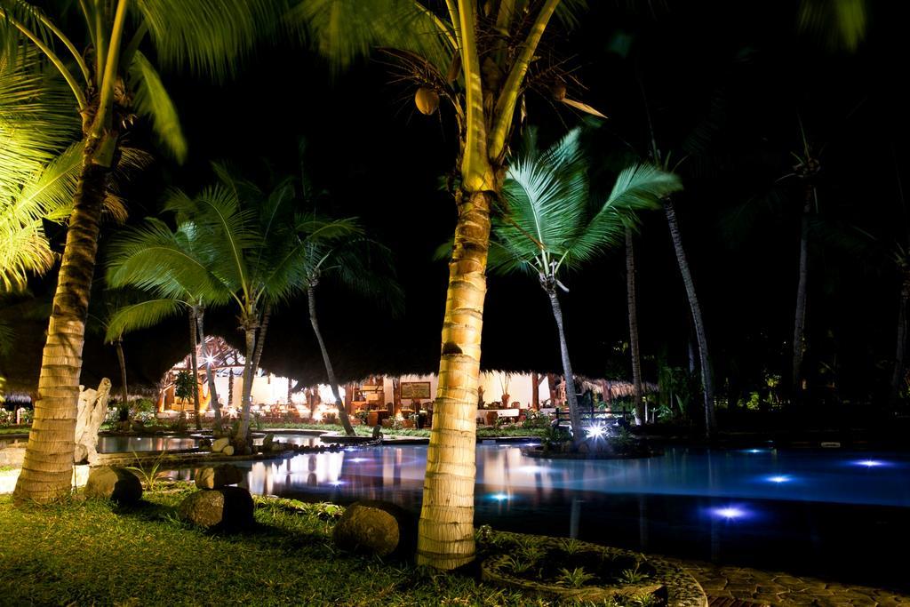 Ravintsara Wellness Hotel Ambaro Exterior photo